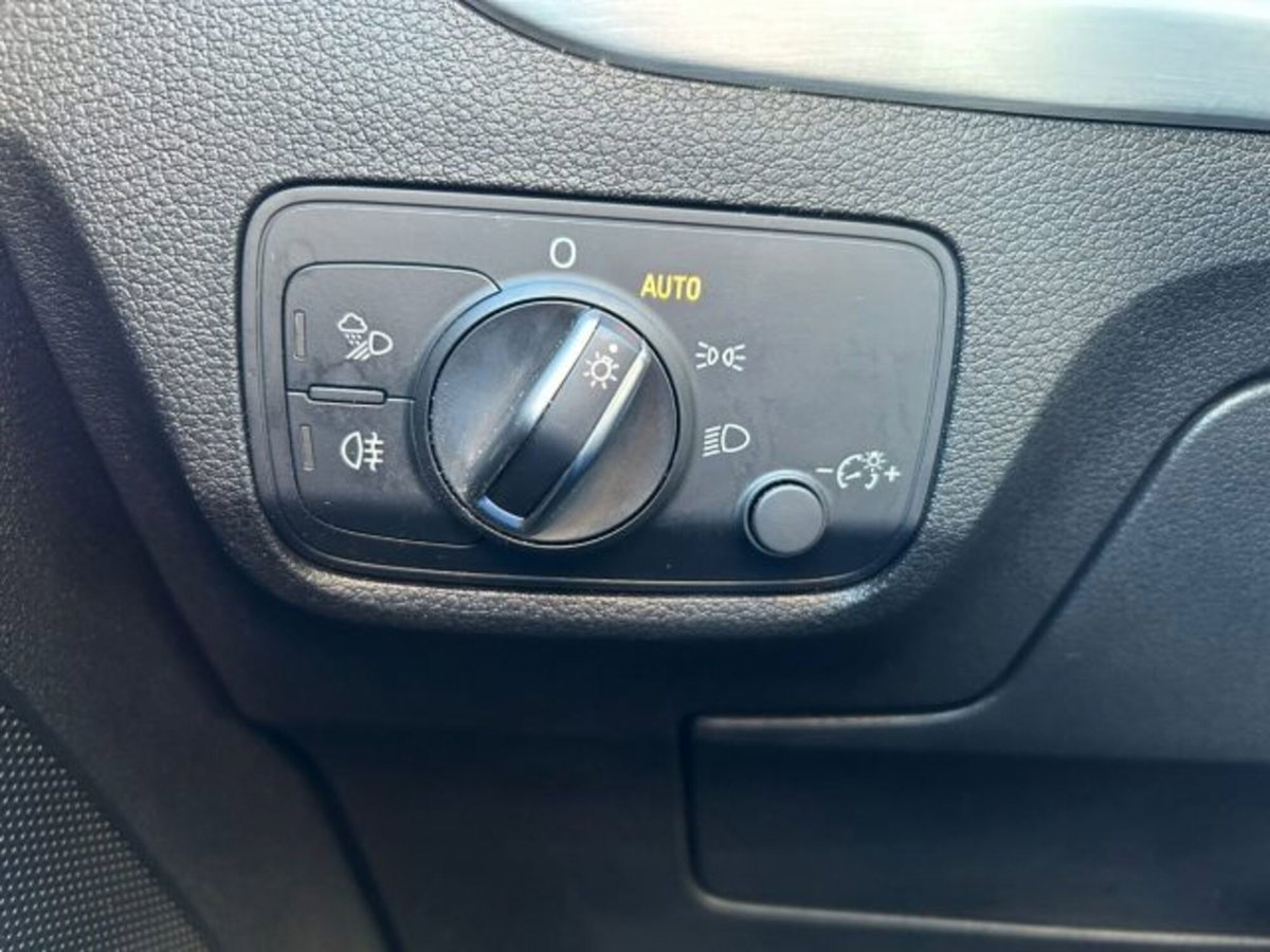 Audi Q2 Q2 35 TDI (13)