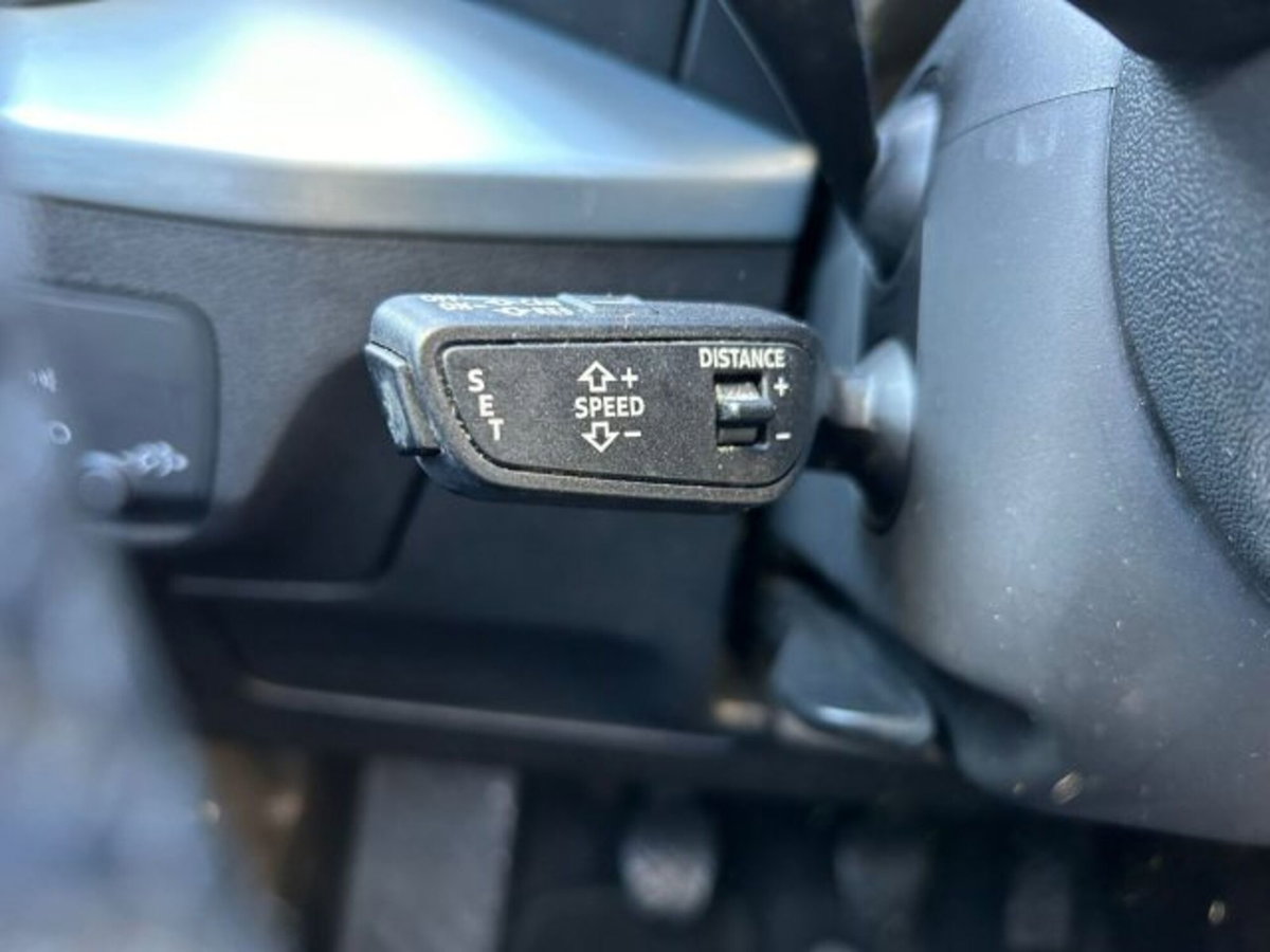 Audi Q2 Q2 35 TDI (14)