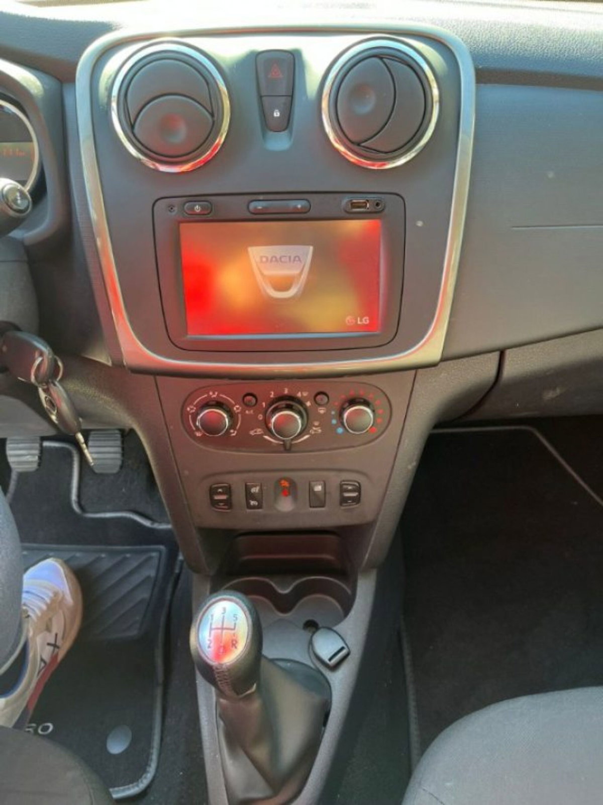 Dacia Sandero Stepway 1.5 dCi 8V 90CV (11)