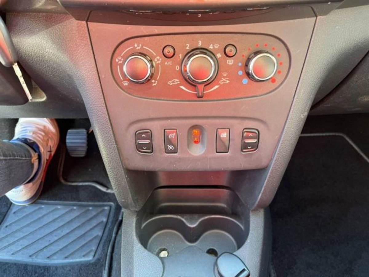 Dacia Sandero Stepway 1.5 dCi 8V 90CV (13)