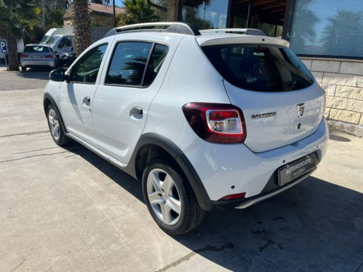 Dacia Sandero Stepway 1.5 dCi 8V 90CV (6)