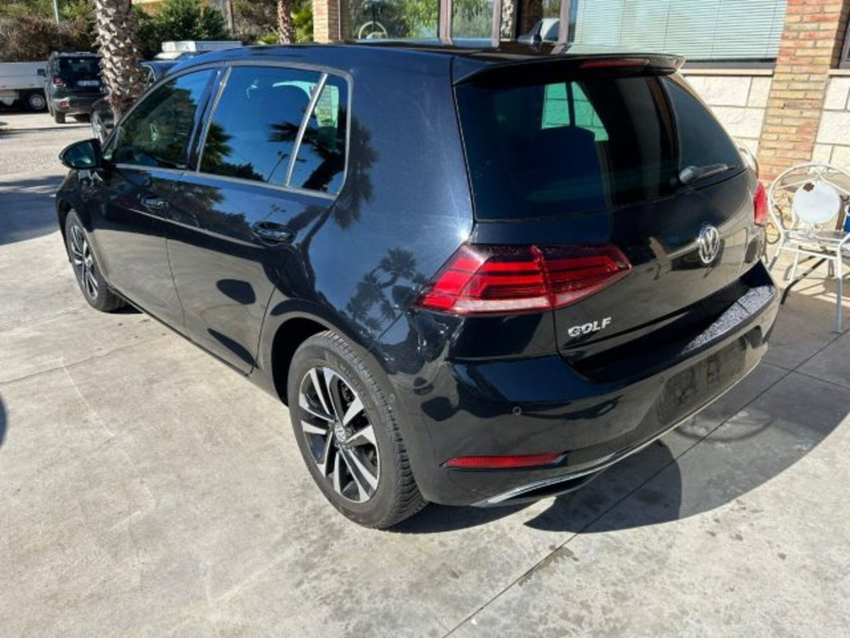Volkswagen Golf 1.6 TDI 115 CV 5p. Trendline BlueMotion Technology (6)