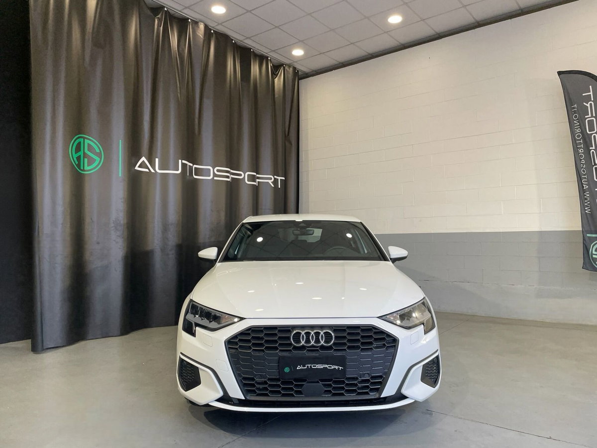 Audi A3 Sportback 40 TFSI e S tronic S line edition (2)