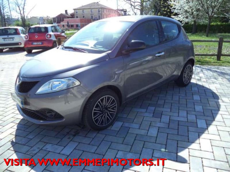 Lancia Ypsilon 1.0 FireFly 5 porte S&S Hybrid Ecochic Gold