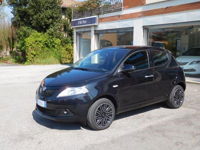 Lancia Ypsilon 1.0 FireFly 5 porte S&S Hybrid Gold Plus usata