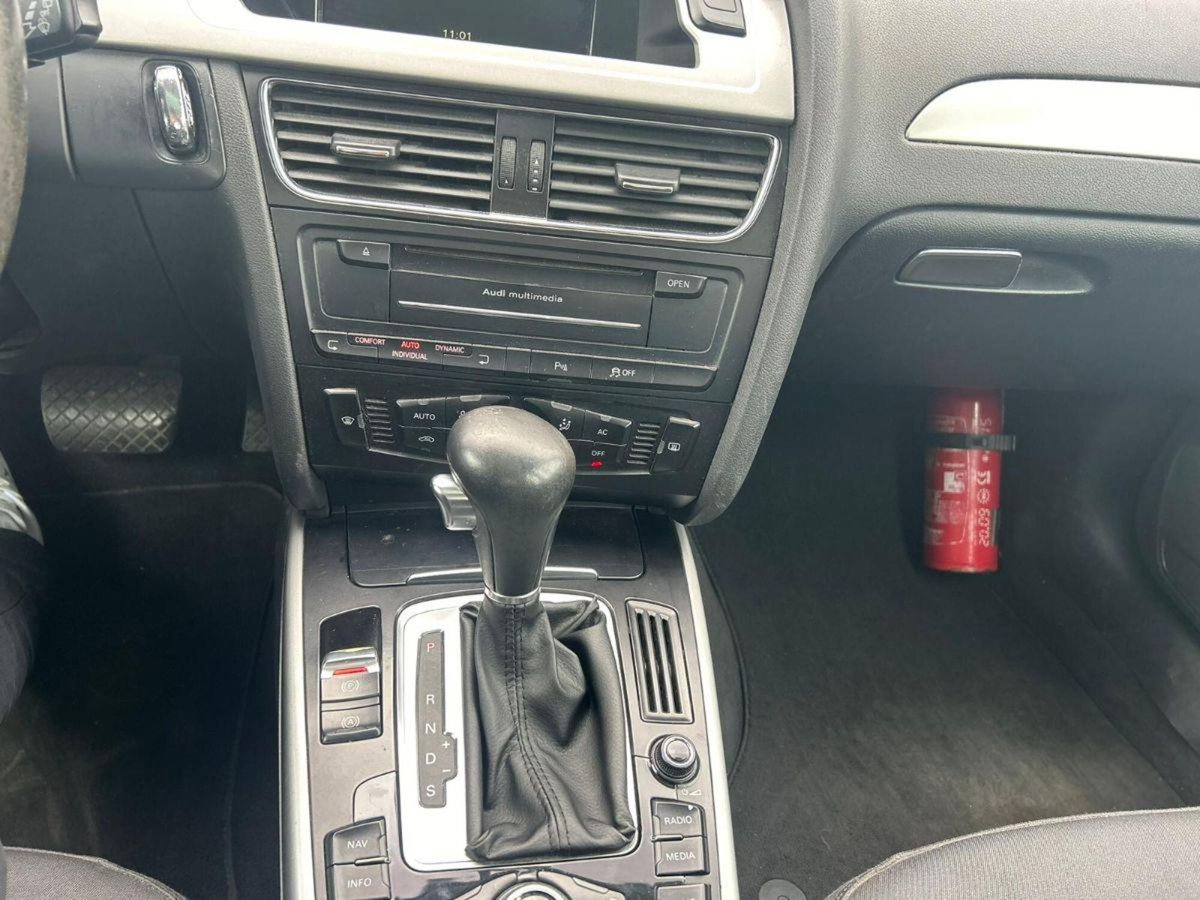 Audi A4 Avant 2.0 TDI 143CV F.AP. (10)