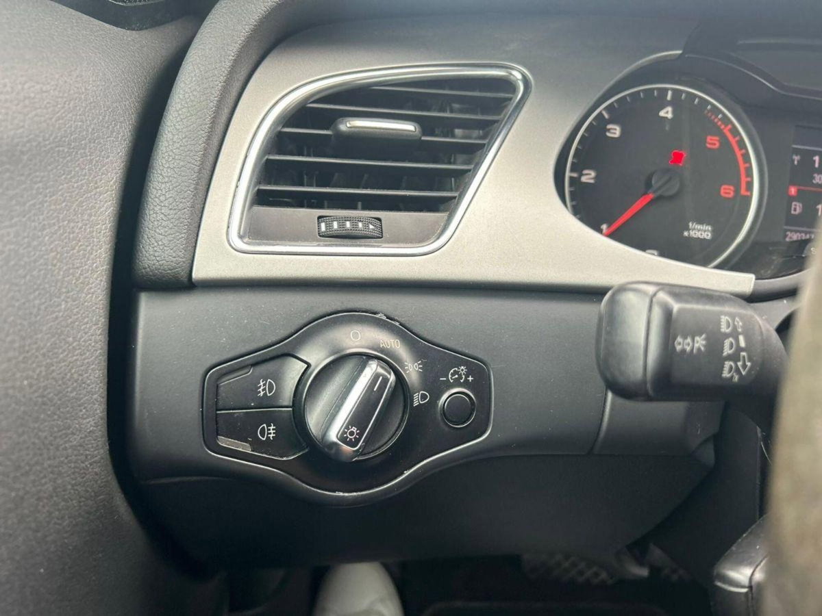 Audi A4 Avant 2.0 TDI 143CV F.AP. (12)