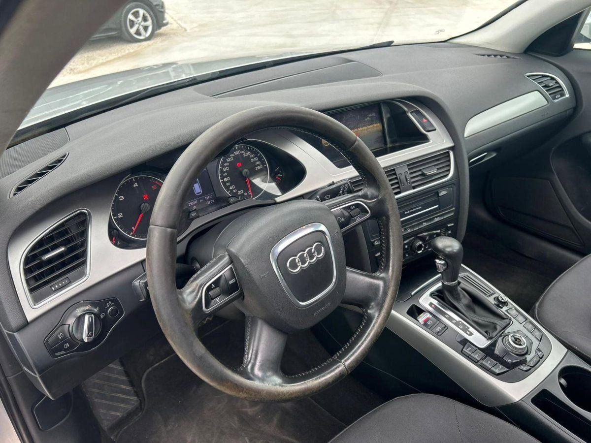 Audi A4 Avant 2.0 TDI 143CV F.AP. (9)