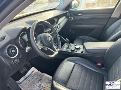 Alfa Romeo Stelvio Stelvio 2.2 Turbodiesel 210 CV AT8 Q4 GT Junior (8)