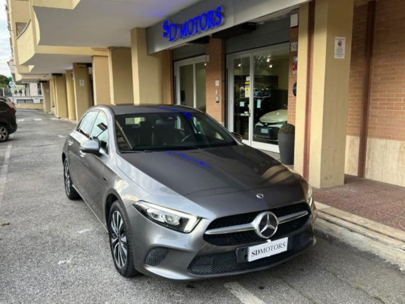 Mercedes-Benz Classe A Sedan 250 e Automatic EQ-Power 4p. Sport