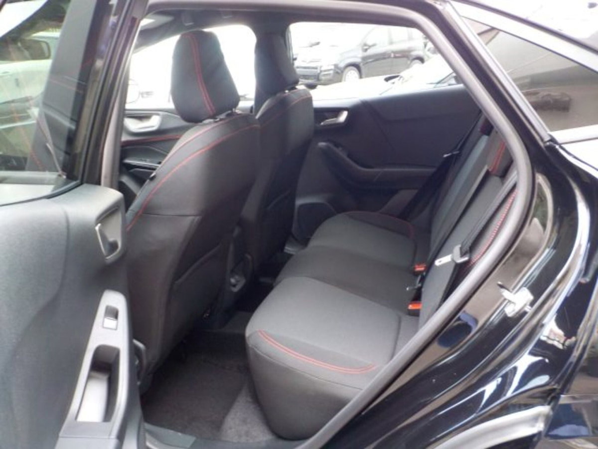Ford Puma 1.0 EcoBoost Hybrid 125 CV S&S aut. Titanium Design (9)