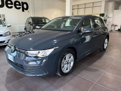 Volkswagen Golf 1.0 eTSI EVO DSG Life usata