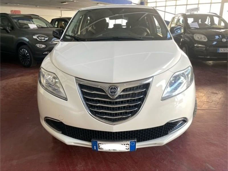 Lancia Ypsilon 1.2 69 CV 5 porte Gold
