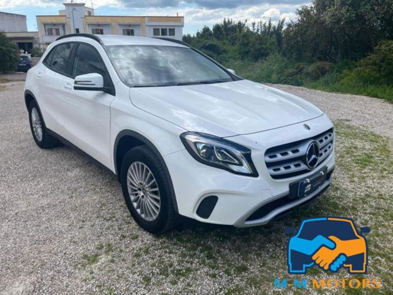 Mercedes-Benz GLA SUV 180 Business