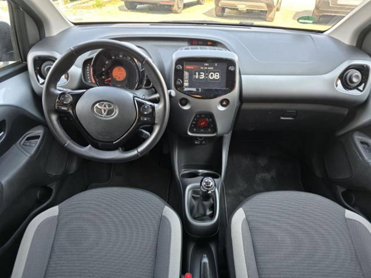 Toyota Aygo Connect 1.0 VVT-i 72 CV 5 porte x-play (12)