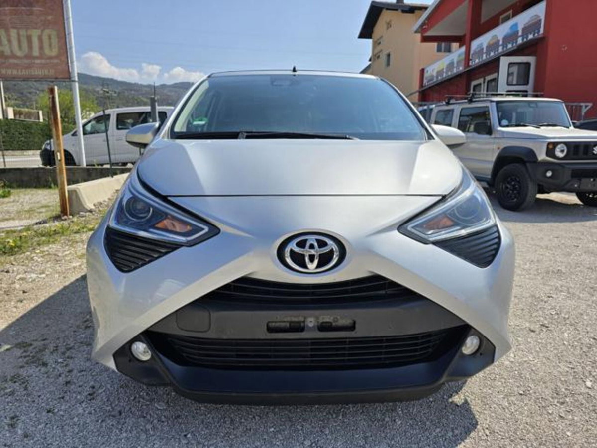Toyota Aygo Connect 1.0 VVT-i 72 CV 5 porte x-play (6)