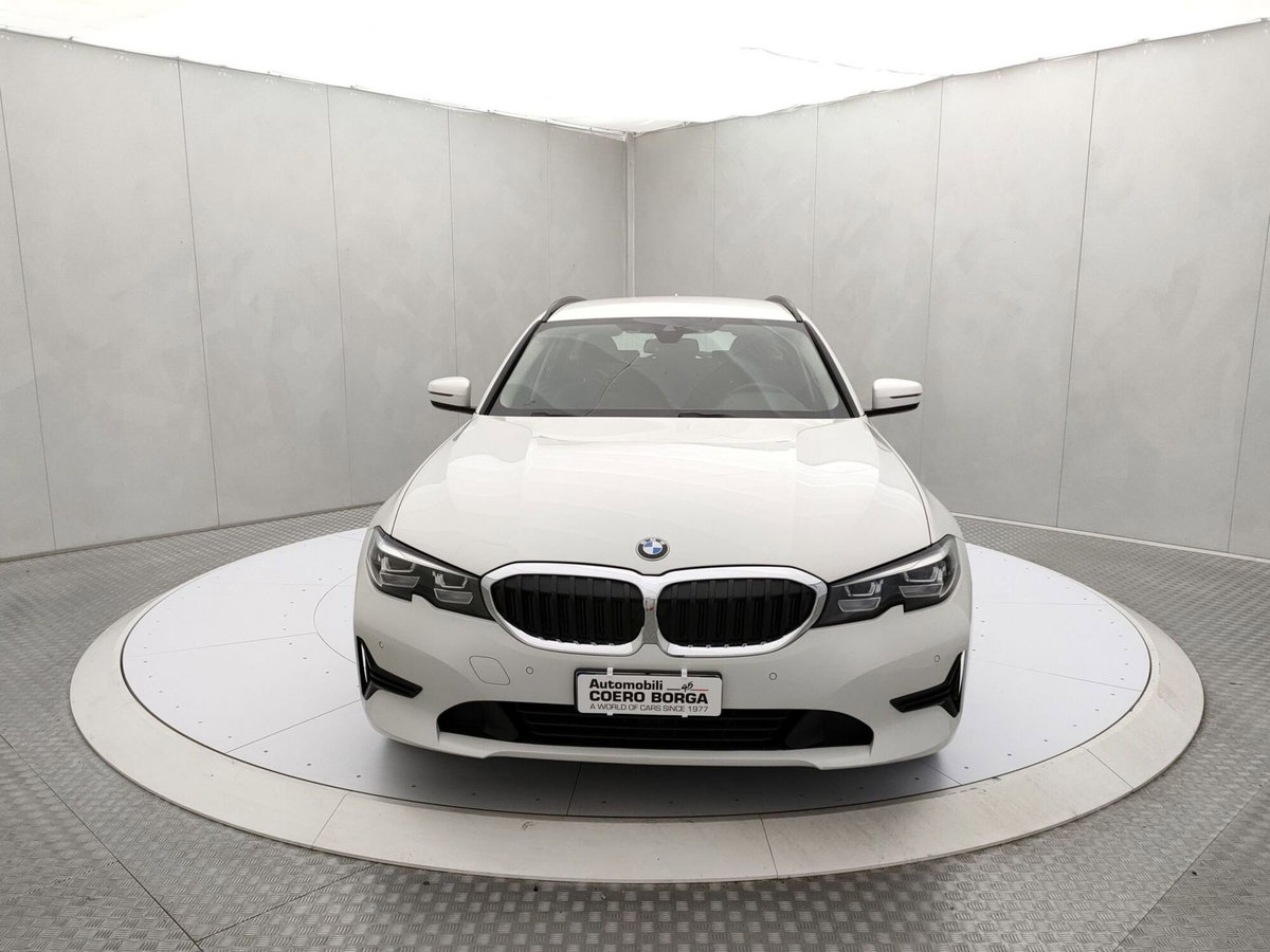 BMW Serie 3 Touring 320d  Business Advantage (2)