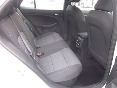Mg MG3 1.5 hybrid+ Comfort auto (16)
