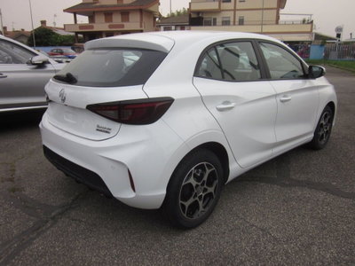 Mg MG3 1.5 hybrid+ Comfort auto (9)