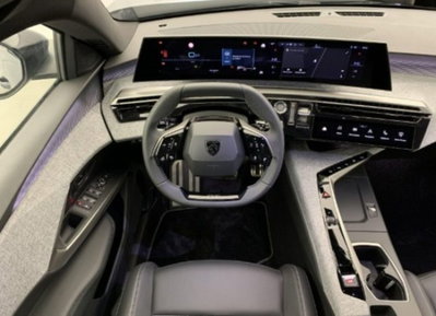 Peugeot 5008 1.2 hybrid GT 145cv 5p.ti e-dcs6 (16)