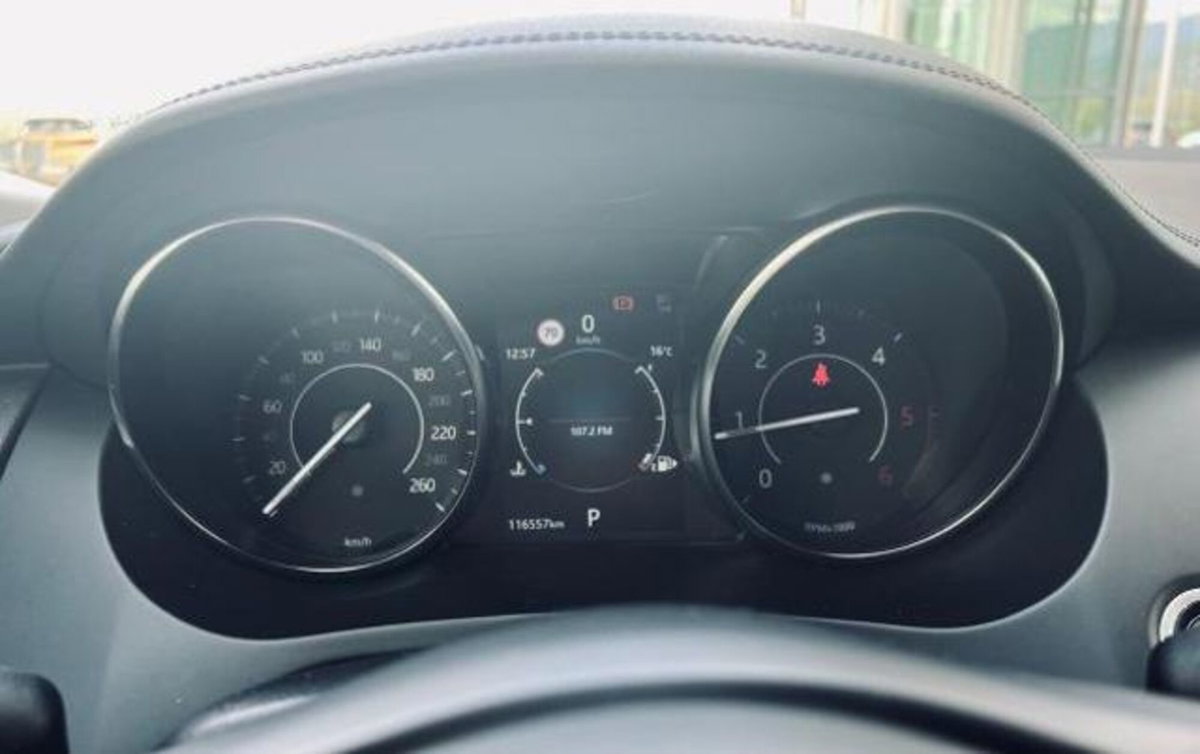 Jaguar E-Pace 2.0D 150 CV AWD S (10)
