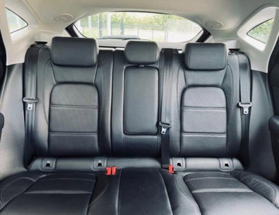 Jaguar E-Pace 2.0D 150 CV AWD S (12)