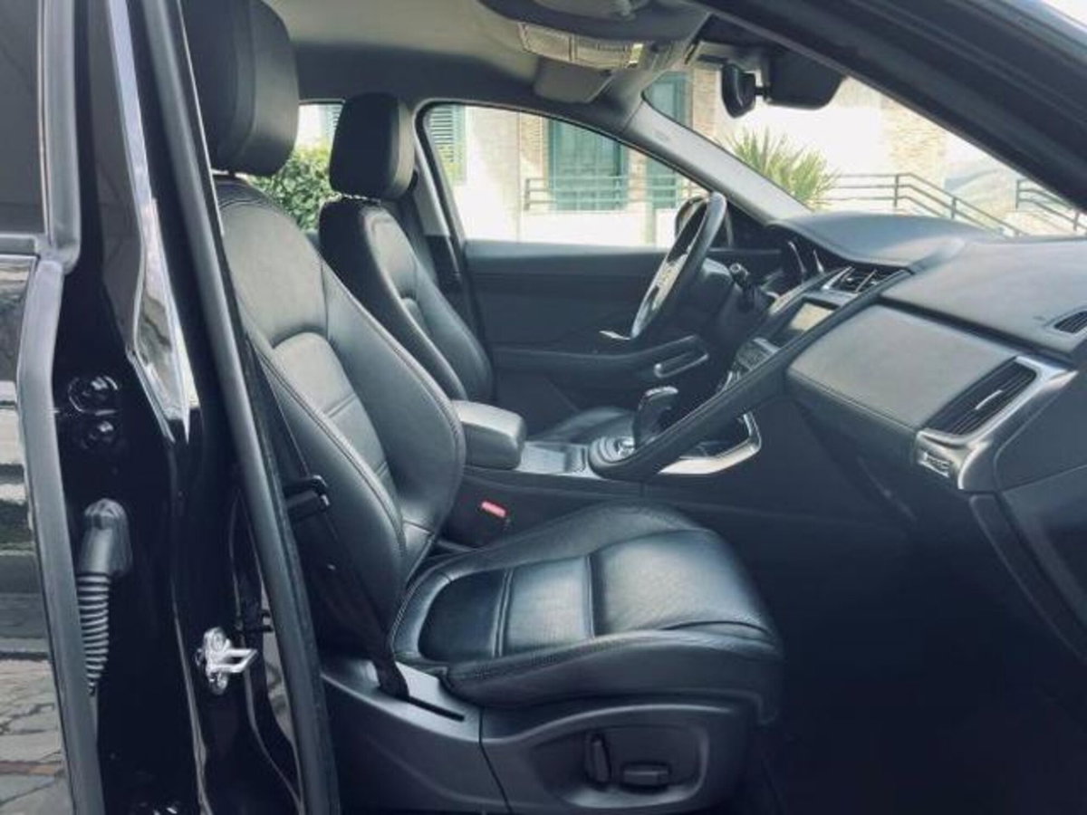 Jaguar E-Pace 2.0D 150 CV AWD S (6)