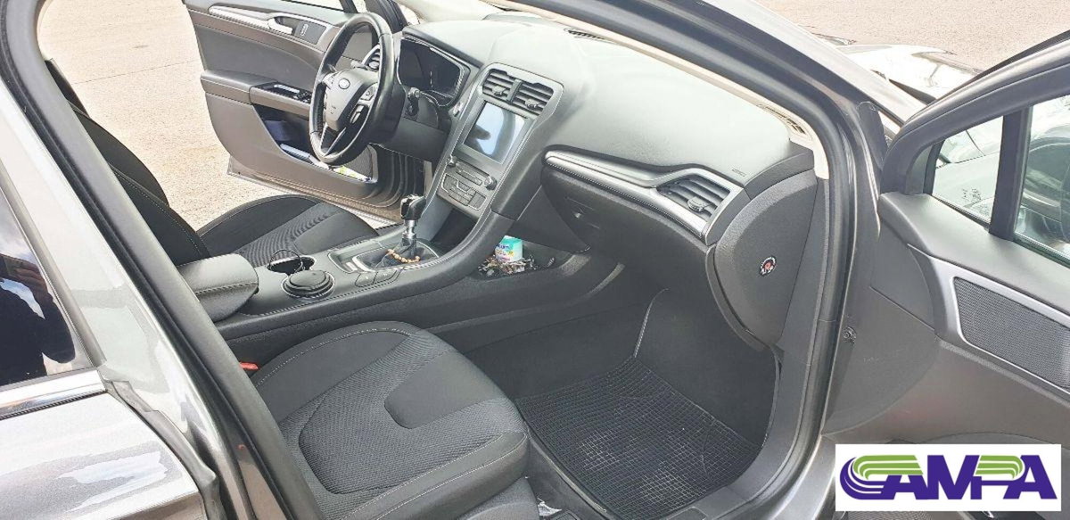 Ford Mondeo 2.0 TDCi 150 CV S&S 5 porte Titanium Business (11)