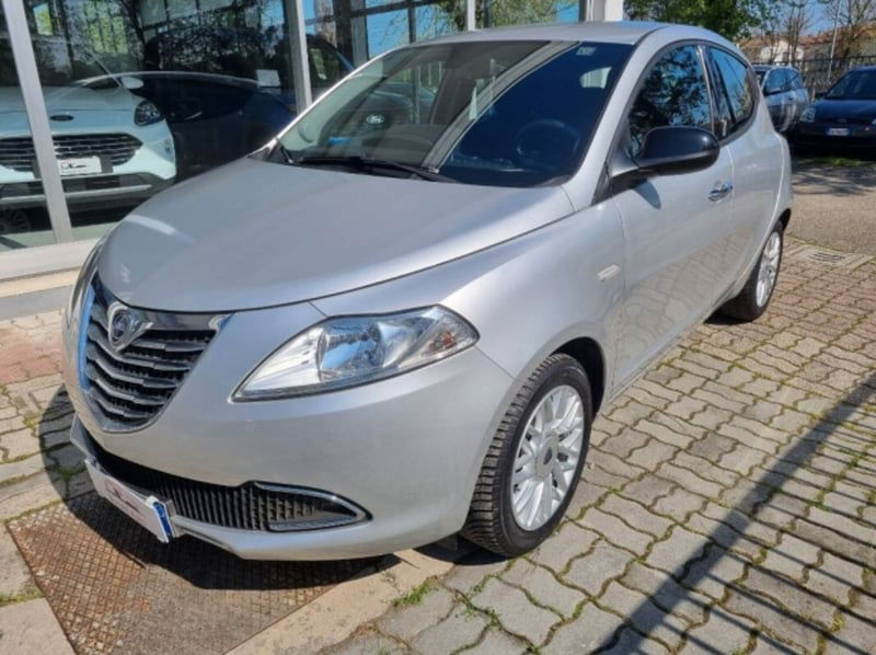 Lancia Ypsilon 1.2 69 CV 5 porte Gold