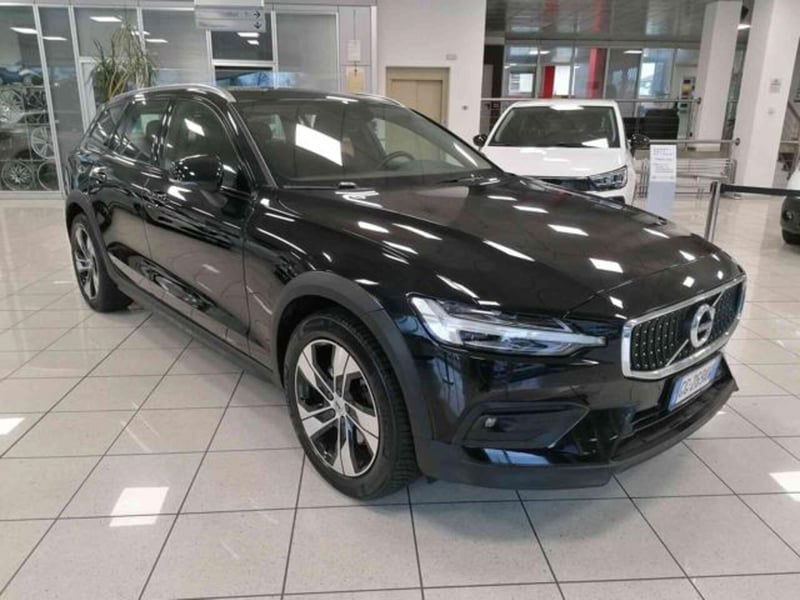 Volvo V60 Cross Country B4 (d) AWD Geartronic Business Pro Line