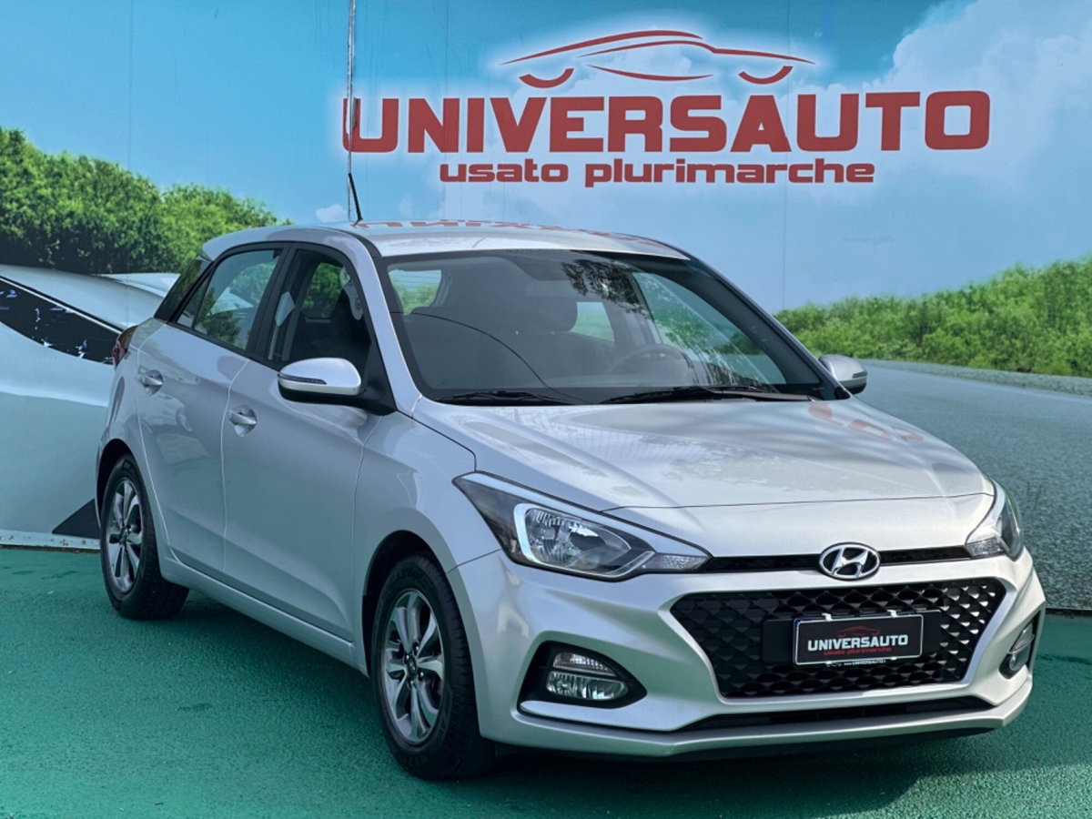 Hyundai i20 1.2 5 porte Econext Connectline (2)