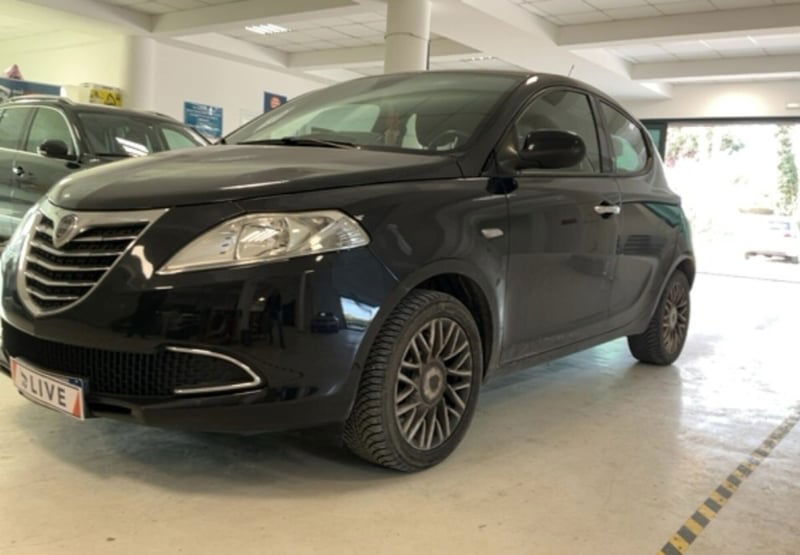 Lancia Ypsilon 1.3 MJT 16V 95 CV 5 porte S&S Silver