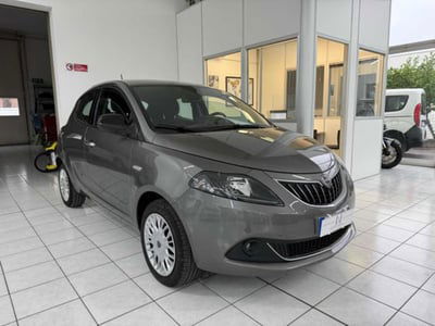 Lancia Ypsilon 1.0 FireFly 5 porte S&S Hybrid Ecochic Gold usata