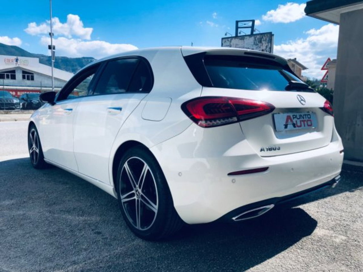 Mercedes-Benz Classe A Sedan 180 d Automatic 4p. Sport (4)