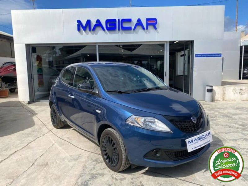 Lancia Ypsilon 1.0 FireFly 5 porte S&S Hybrid Silver Plus
