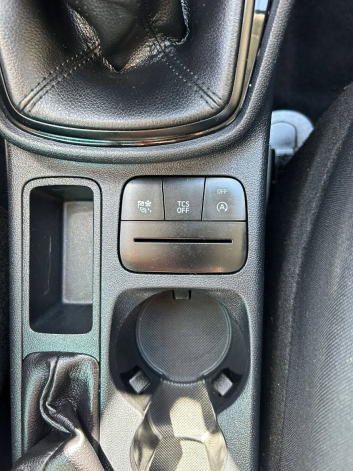 Ford Fiesta 1.5 EcoBlue 5 porte (14)