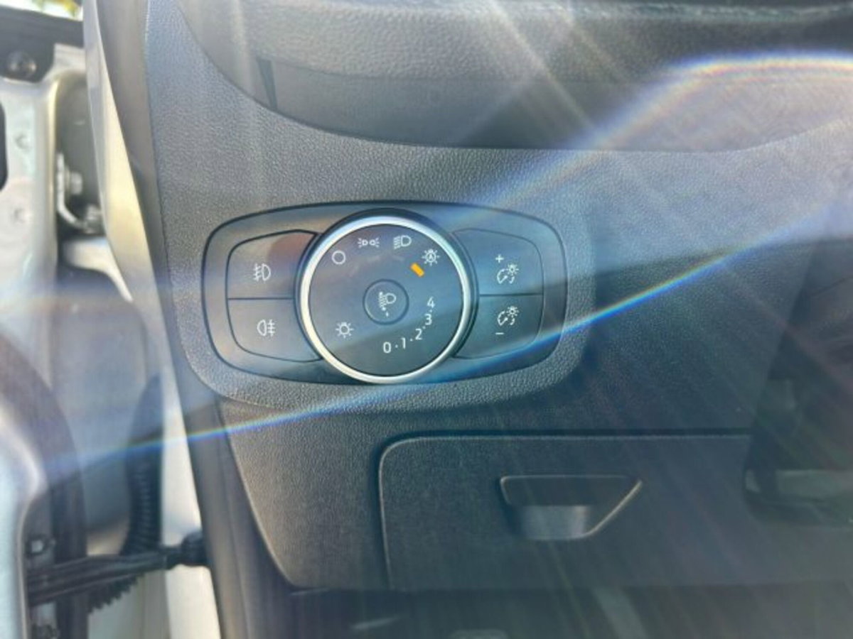 Ford Fiesta 1.5 EcoBlue 5 porte (15)