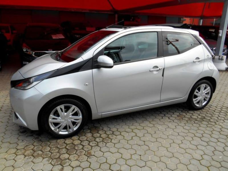 Toyota Aygo 1.0 VVT-i 69 CV 5 porte x-clusiv