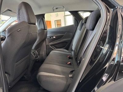 Peugeot 3008 BlueHDi 130 S&S EAT8 Active Business (19)