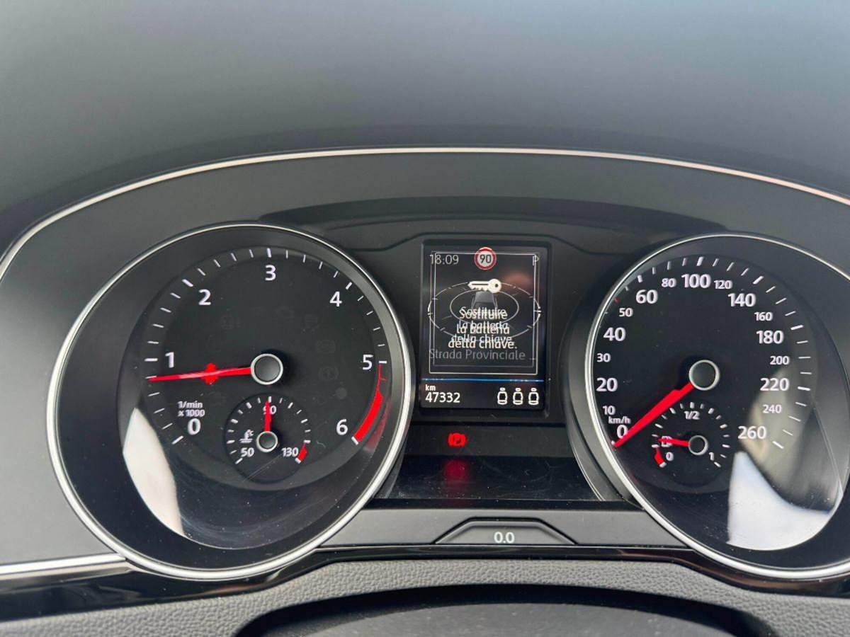 Volkswagen Passat Variant 2.0 TDI DSG Business BlueMotion Tech (11)