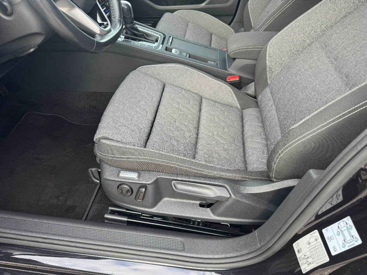 Volkswagen Passat Variant 2.0 TDI DSG Business BlueMotion Tech (14)