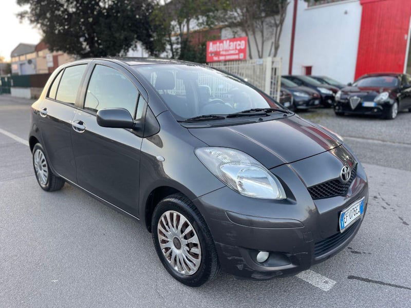 Toyota Yaris 16V cat 5 porte Sol