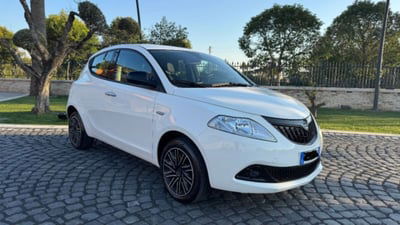 Lancia Ypsilon 1.0 FireFly 5 porte S&S Hybrid Ecochic A. Ferretti usata