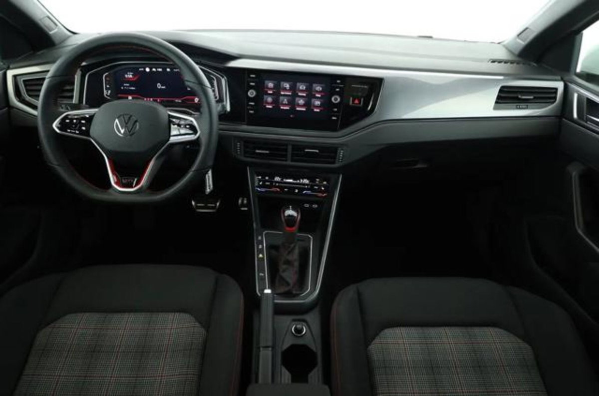 Volkswagen Polo 2.0 tsi GTI dsg (13)