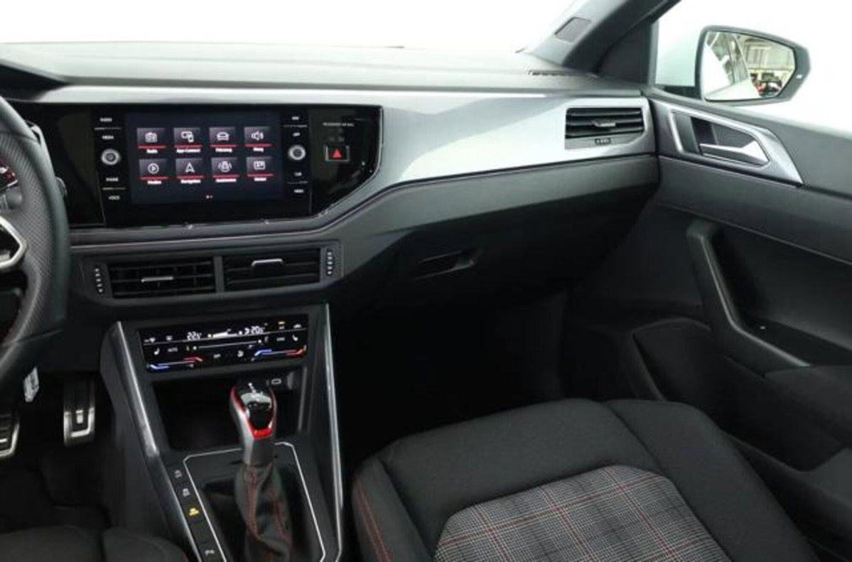 Volkswagen Polo 2.0 tsi GTI dsg (15)