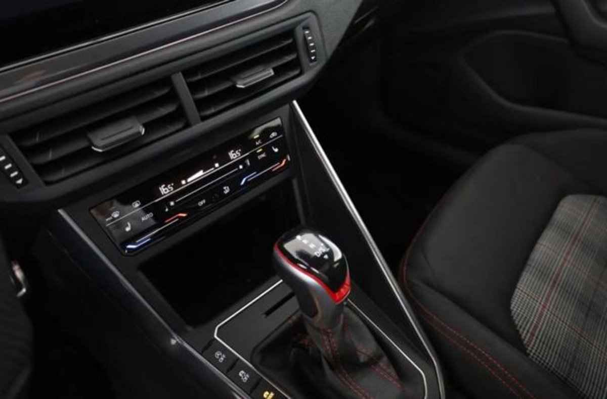 Volkswagen Polo 2.0 tsi GTI dsg (12)