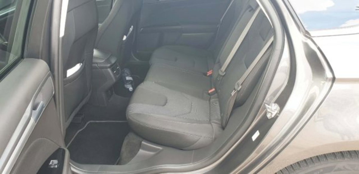 Ford Mondeo 2.0 TDCi 150 CV S&S 5 porte Titanium Business (8)