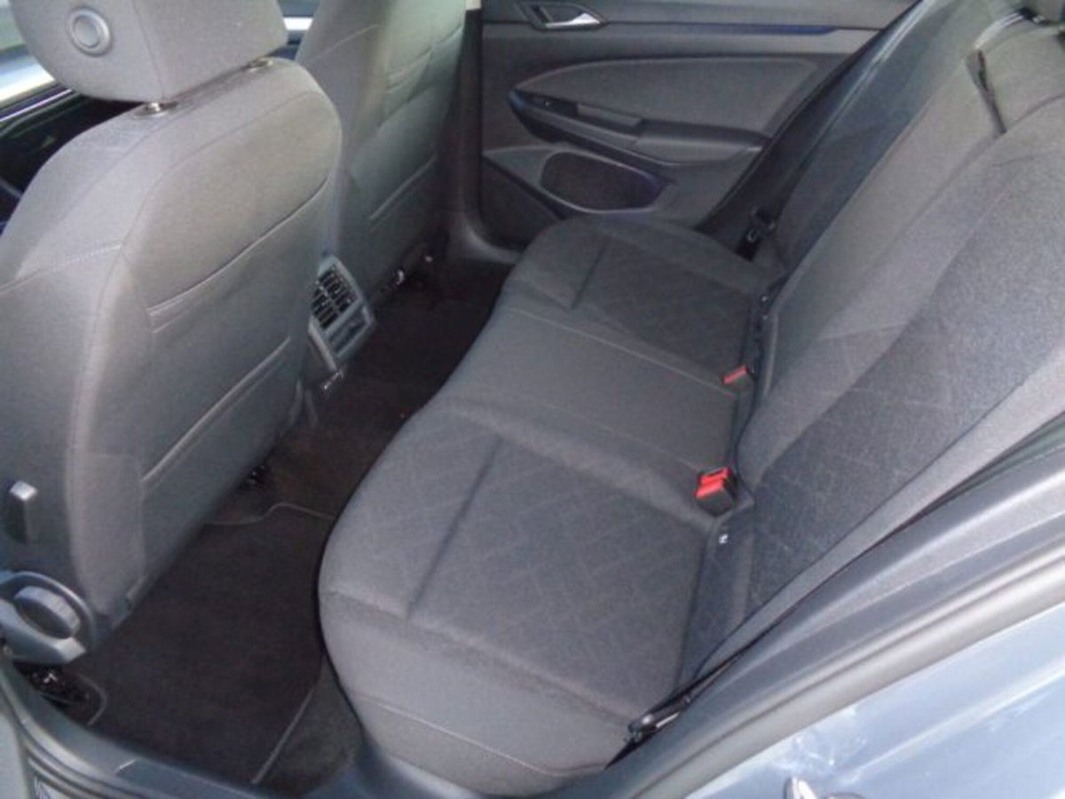 Volkswagen Golf Variant 2.0 TDI 150 CV DSG SCR 4Motion Life (9)