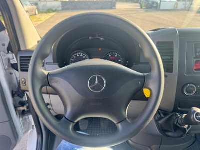 Mercedes-Benz Sprinter T32/30 216 CDI Cabinato (9)