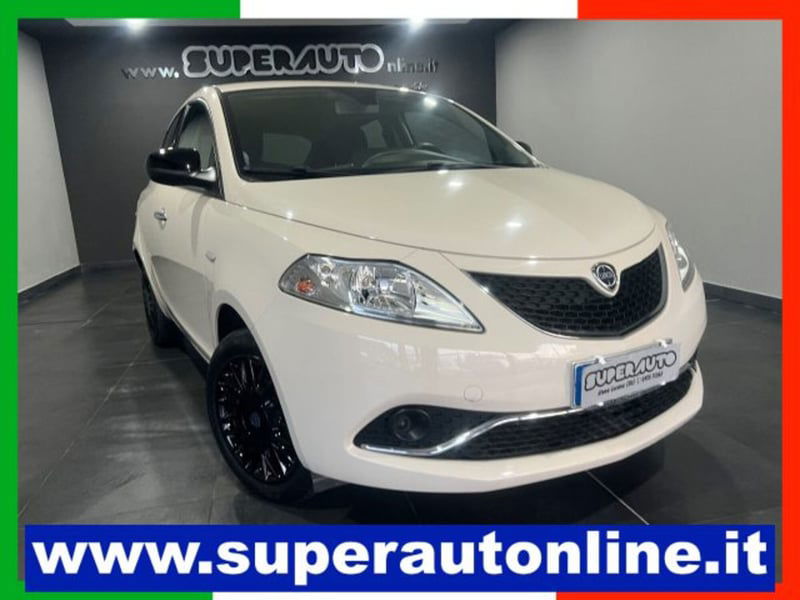 Lancia Ypsilon 1.2 69 CV 5 porte Silver